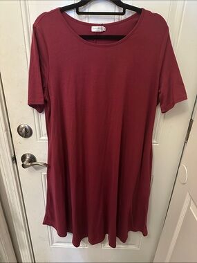 Locryz Short Sleeve T shirt style casual dress with pockets in Wine size XXL